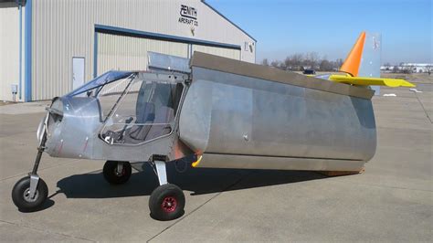 kit airplanes with folding wings.